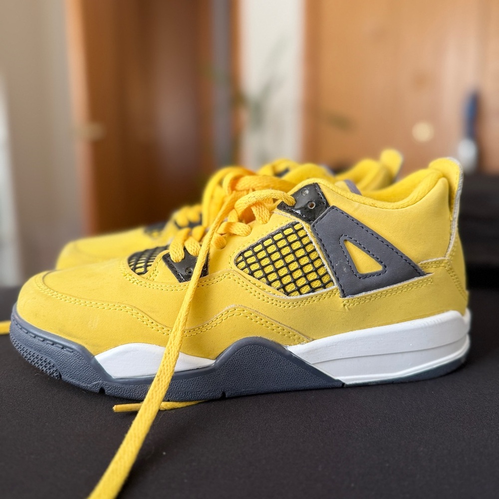 Jordan Kids Sneakers in Yellow and Gray